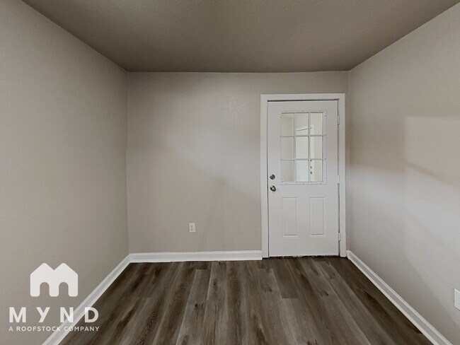 Building Photo - 235 E Lambert St