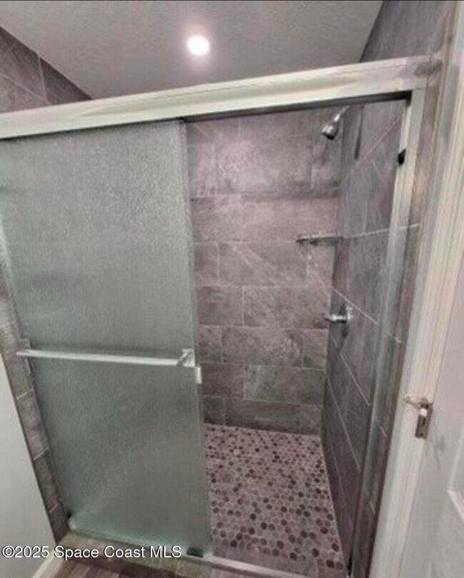 Foto del edificio - 1660 Bottlebrush Dr