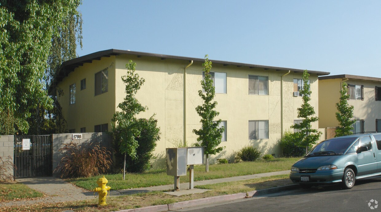 Foto principal - 1799 Bradford Way