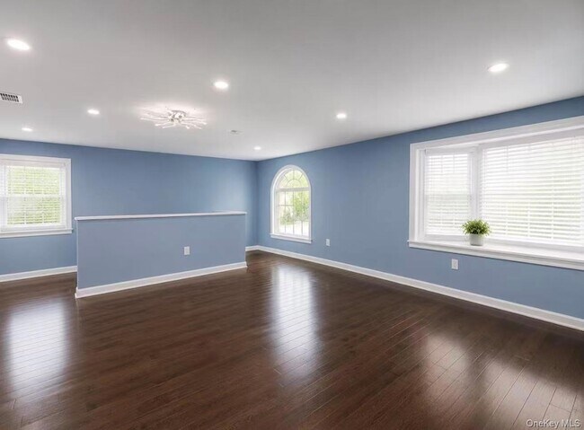 Foto del edificio - 248-13 139th Ave