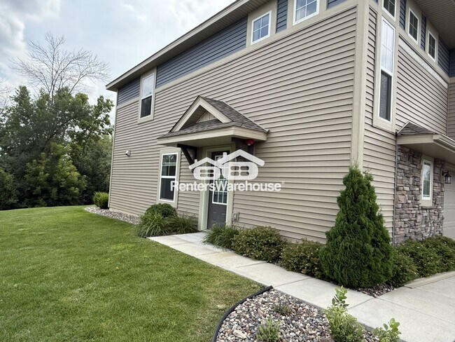Foto del edificio - 5651 Cattail Ct NE
