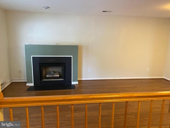 Building Photo - 4305 Chariot Ct