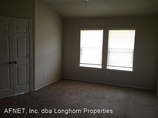 Foto del edificio - 4902 Bayer Hollow Dr