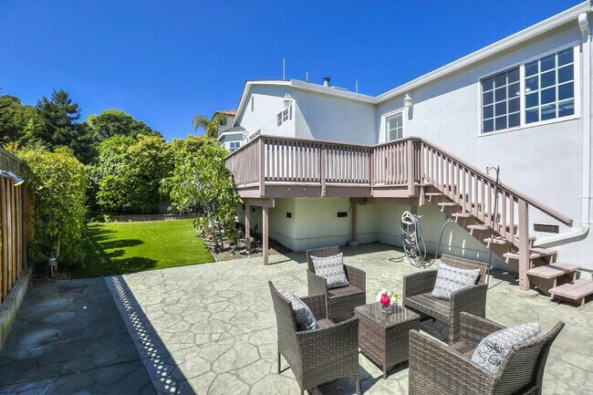 Backyard - 615 Lomita Ave