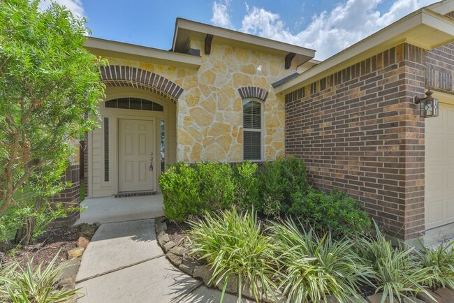 Building Photo - 25822 Zula Dr