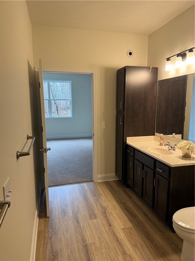 Foto del edificio - 6217 Blossom Ridge Cir