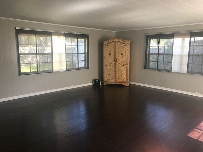 Foto del edificio - 1644 Tangerine St