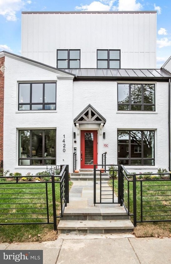 Modern, spacious 2BR 2BA near Union Market - Modern, spacious 2BR 2BA near Union Market