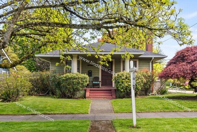 Foto del edificio - 4 Bedroom Bungalow Inner Northeast Portlan...
