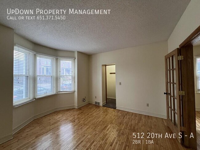 Building Photo - 512 20th Ave S