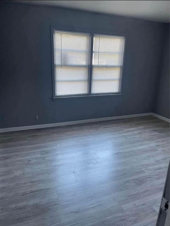 Building Photo - Newly remodeled 2-bedroom home near Downto...