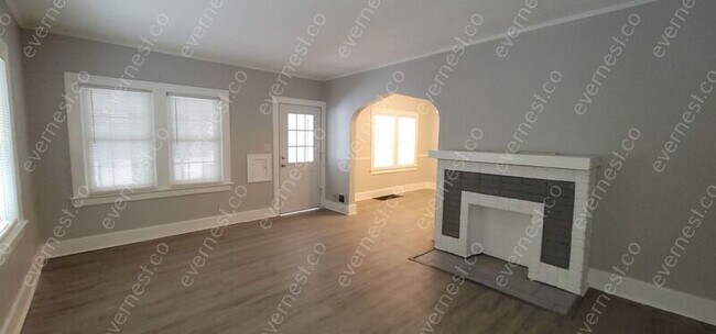 Building Photo - 4306 Kingsbury Ave