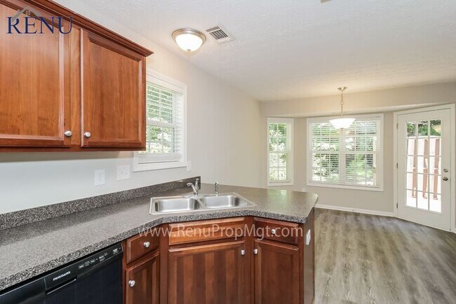 Building Photo - Fall Special: 1/2 off your first month! Av...