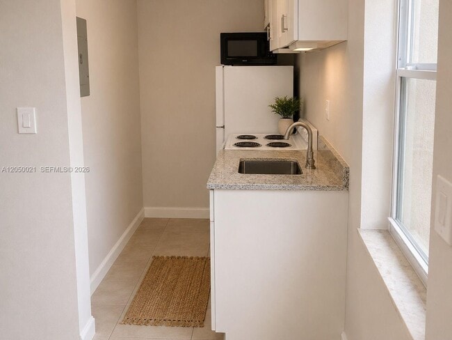 Foto del edificio - 1920 SW 24th St