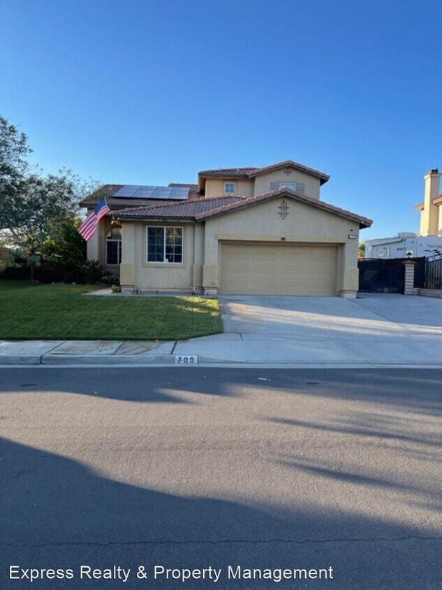 Building Photo - 5 br, 3 bath House - 709 E Agape Ave