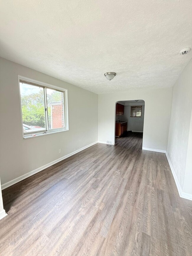 Foto del edificio - Spacious 3BD/1BA Single Family Home in Pen...