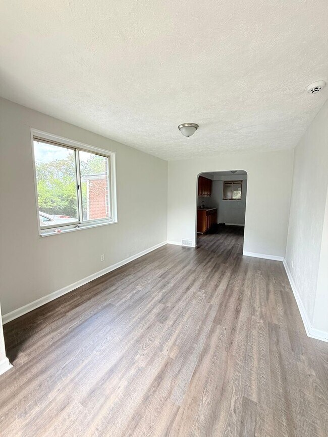 Foto del edificio - Spacious 3BD/1BA Single Family Home in Penn Hills