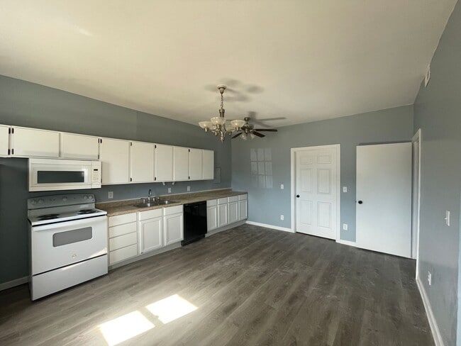 Foto del edificio - Two Bedroom One Bathroom Home