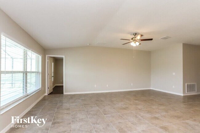 Foto del edificio - 7022 Ozello Trail Ave