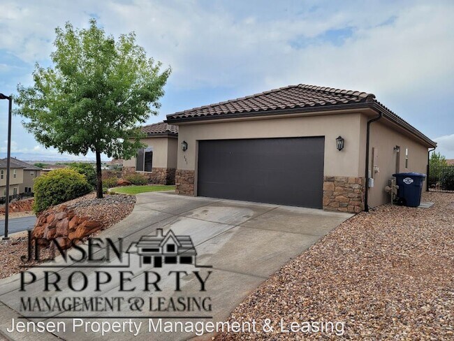 Building Photo - 3 br, 2 bath House - 531 North Sunrock Way