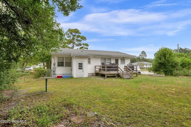 Building Photo - 236 Spruce Dr