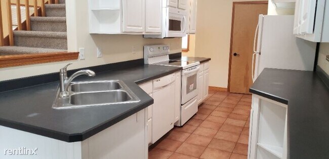 Foto del edificio - 4 br, 2.5 bath House - 113 W Lincoln St