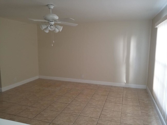 Foto del edificio - 7505 Kimberly Blvd