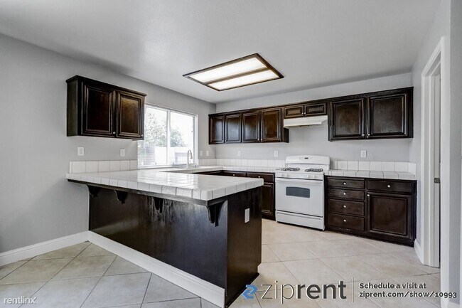 Foto del edificio - 4 br, 3 bath House - 2210 Picasso Way, Sto...