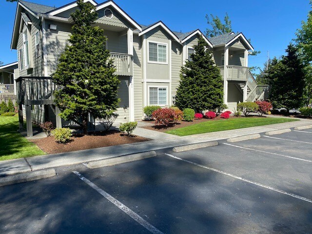 Primary Photo - 3340 Southbend Pl