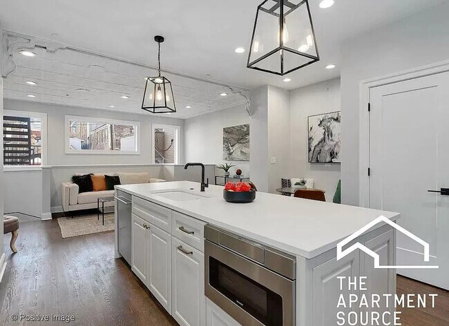 Foto del edificio - 1635 W Pierce Ave