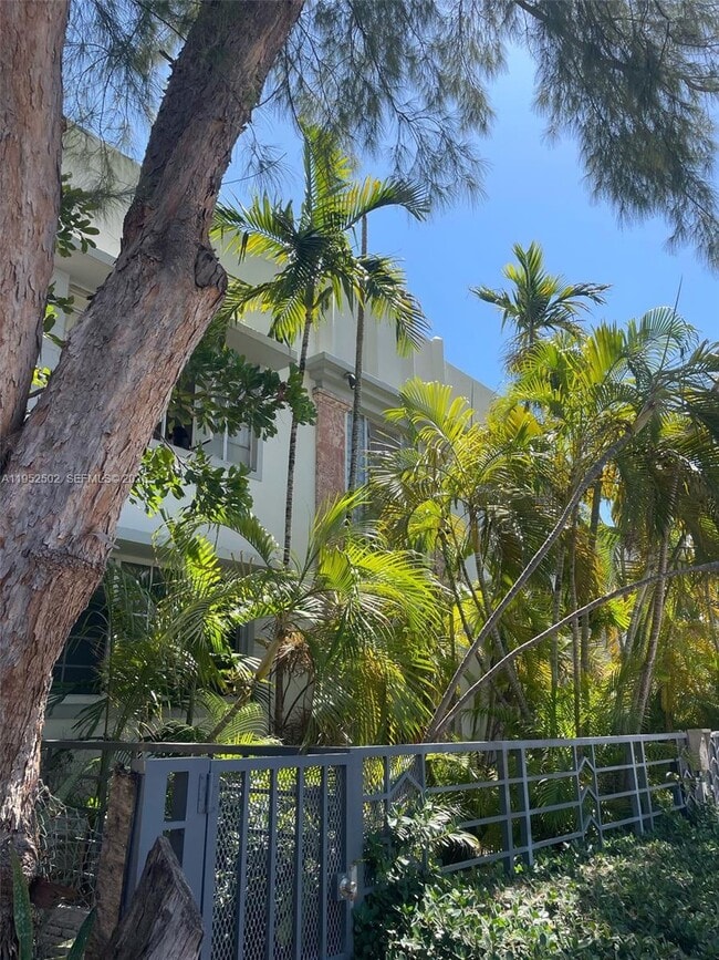 Foto del edificio - 1611 Euclid Ave