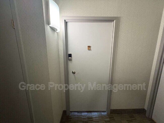 Photo - 400 S Lafayette St Apartment