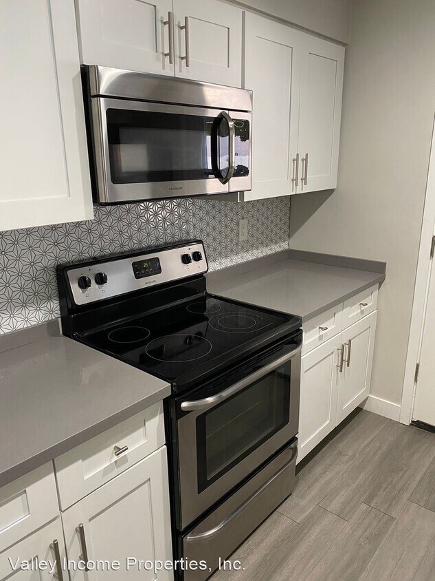 Foto principal - 2601-2615 E Turney Ave