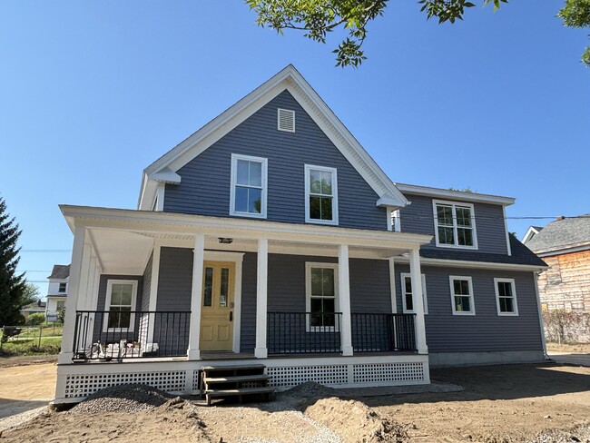 Building Photo - 5 Woodman Ave