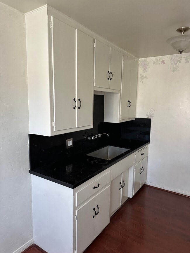 Foto del edificio - 26025 Cypress St