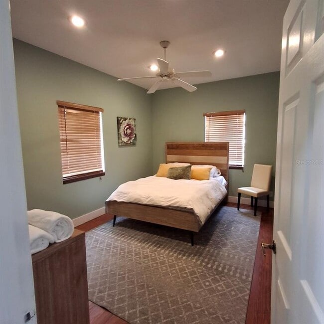 Building Photo - 117 S Clyde Ave