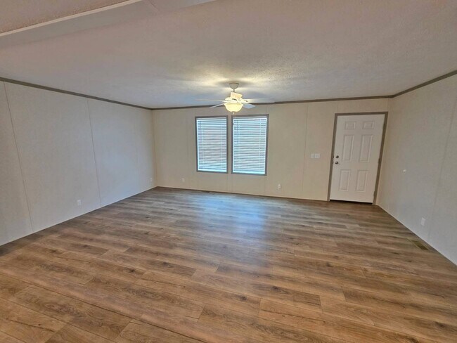 Building Photo - 781 W Walcott Rd