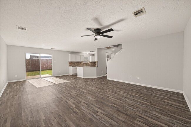 Foto del edificio - 7130 Cypress Pr Dr