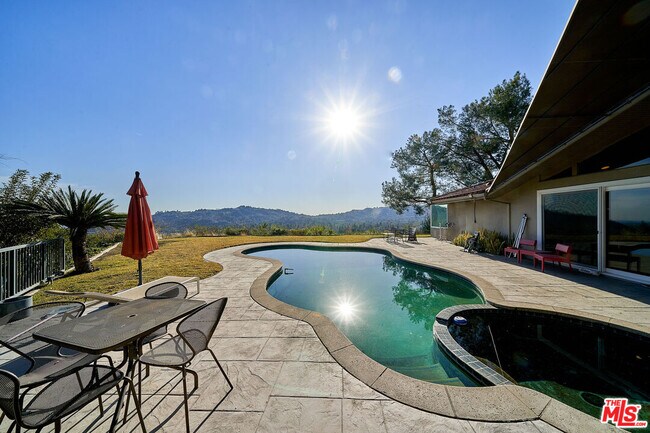 Foto del edificio - 5354 Stardust Rd