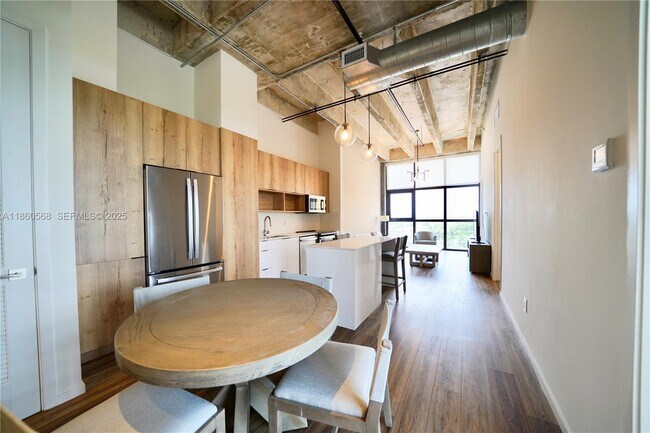 Foto del edificio - 7920 NE 2nd Ave