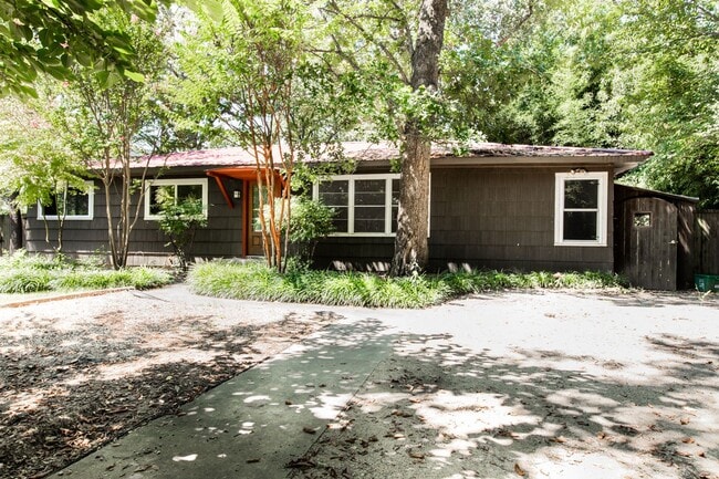 Foto del edificio - 1627 Oakland Ave