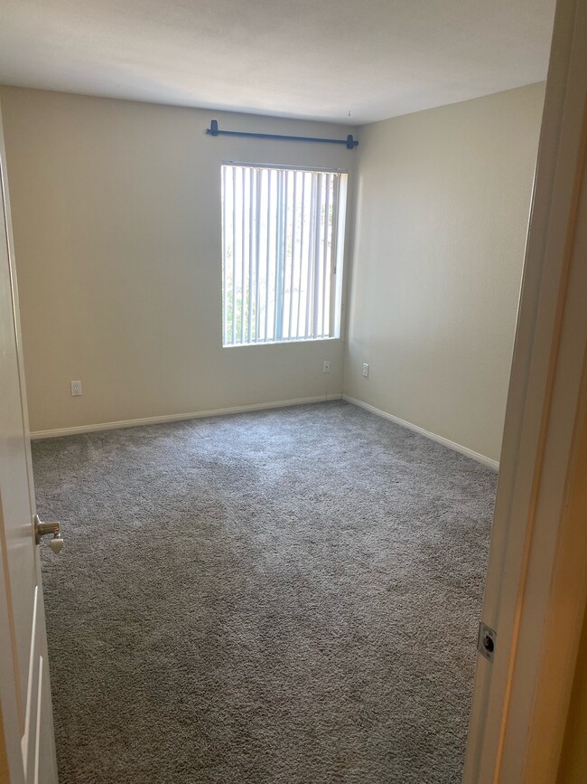 bedroom 2 - 3454 Castle Glen Dr