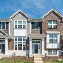 Building Photo - 2942 Madison Dr