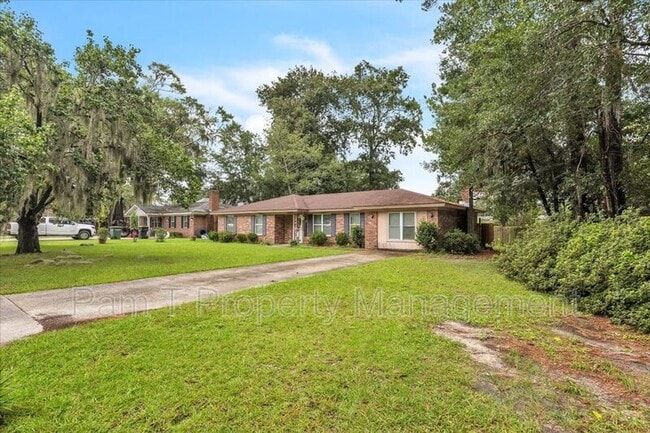 Building Photo - 606 Highland Dr