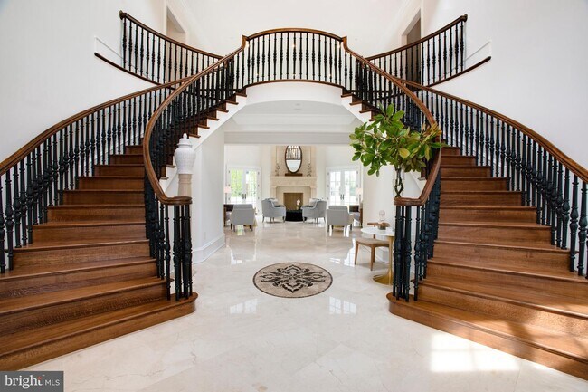 Foto del edificio - 3301 Fessenden St NW