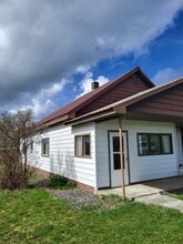 Building Photo - 296 Jackson Rd