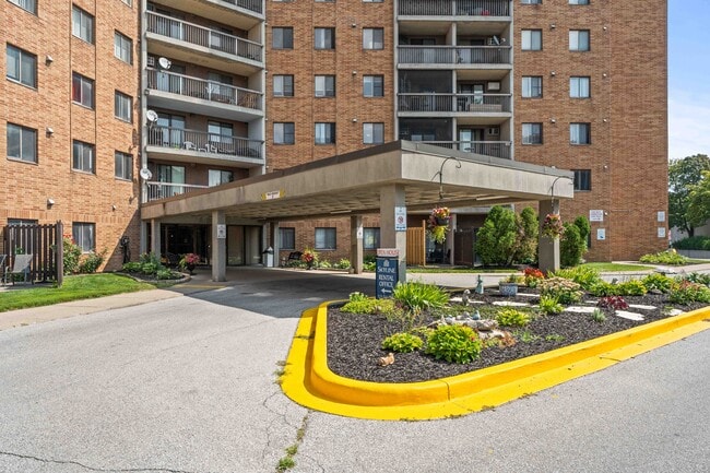 Building Photo - Lauzon Tower Apartments