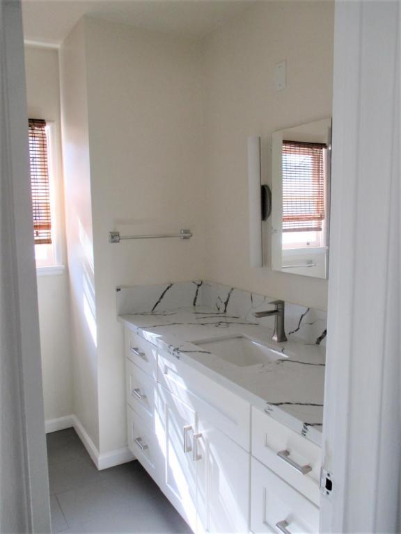 Foto del edificio - 429 N. Franklin St.