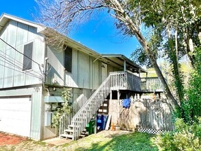 Building Photo - 3320 Blumie St