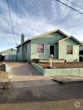 Building Photo - 709 Valley Ave